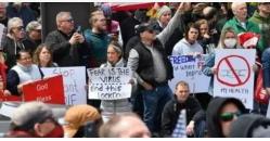 口罩党的对垒！