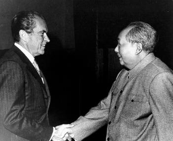 美帝在搞战略收缩！