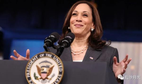 说个笑话，黄鼠狼要保护小鸡的安全！