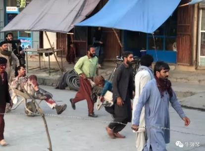 一觉醒来，喀布尔机场噩梦，美军重大伤亡！