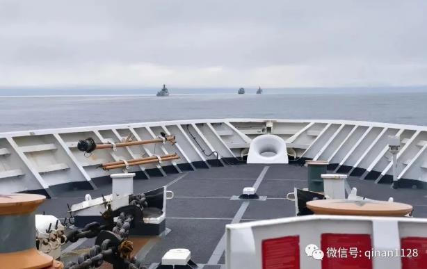 中国海警船撞击日本舰艇，中国海军出现在美国专属经济区，中国开始主动作为！