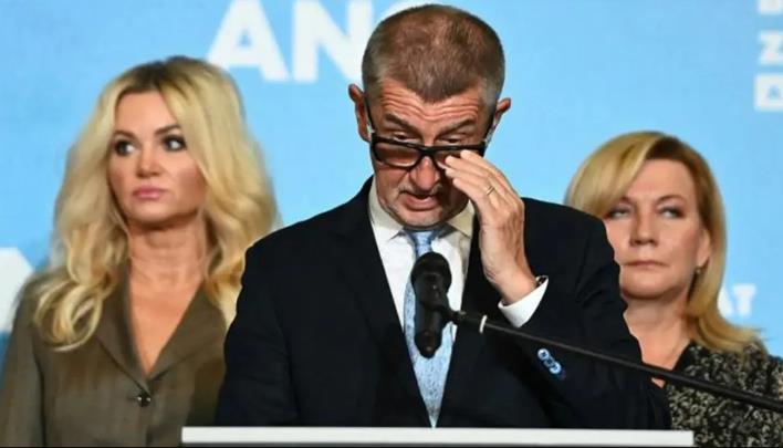 美国的“颜色革命”升级了！