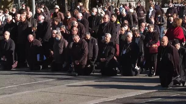 看看法国牧师干的兽行，还敢去做“小留学生”吗？