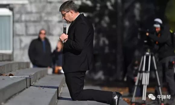 他们被迫集体低头下跪，但事情还没有完！