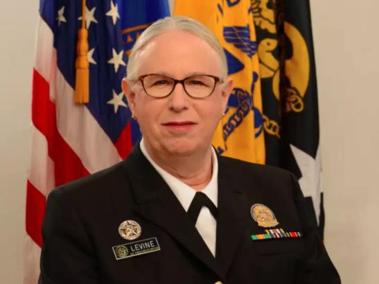 老娘一天兵都没当过，照样能成四星上将！