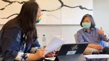 台“代表”被白宫当场“社死”？这个凶兆让民进党慌了！