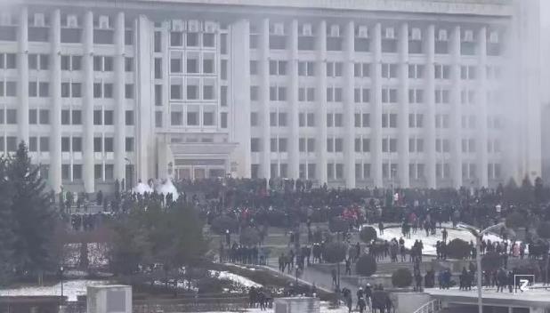 中国邻国暴乱！凶手是他，针对中国？