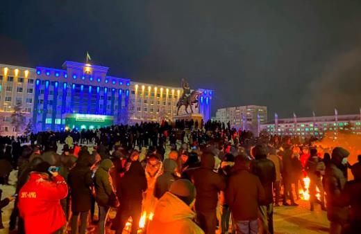 “颜色革命”，离中国有多远？