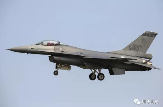 台湾F-16V上周刚跟解放军嚣张，转眼却掉海里了！