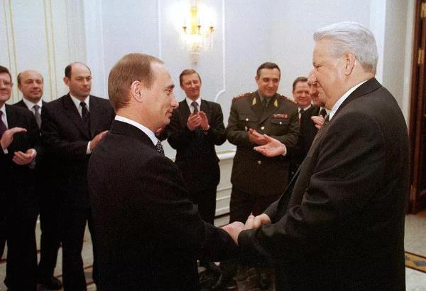 威胁制裁：美国的围堵和俄罗斯的突围！