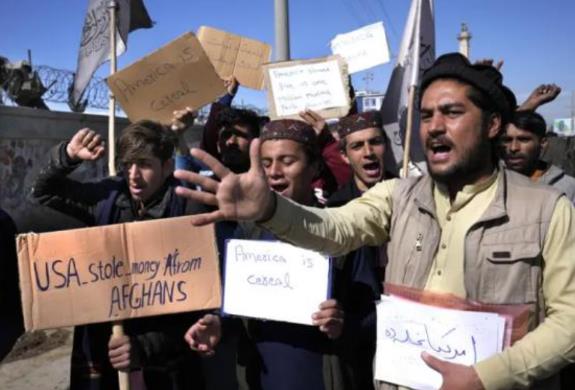 阿富汗70亿美元被“抢”，对中国有啥影响？