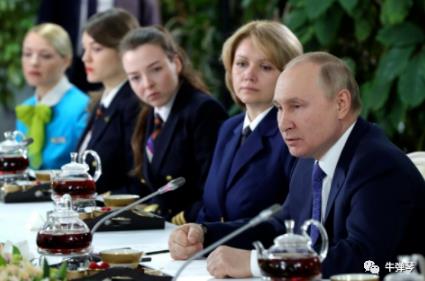 战争进入第11天，普京发出更明确更严厉警告！