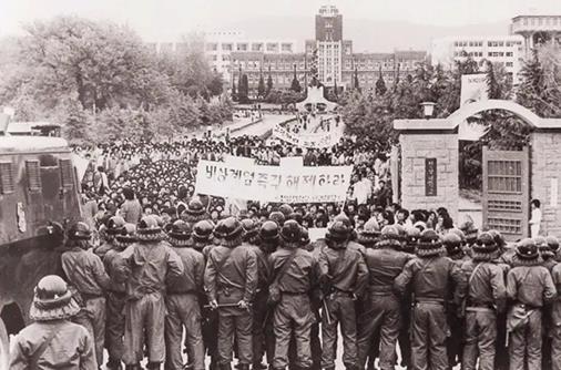 “韩国特朗普”尹锡悦——从政治小白到总统的逆袭之路！