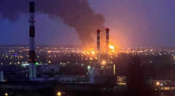 乌克兰“反炸”俄罗斯本土，那些不希望停战的人暴露了！