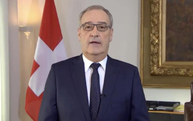 这个西方反俄“模板”，要精神分裂了！