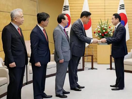 面对美国围堵，打就完了？