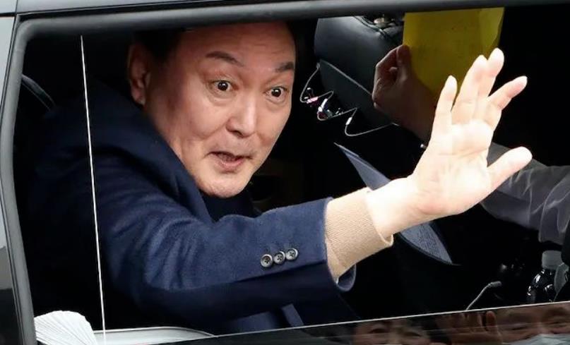 狠人尹锡悦，刚上台就出了3招！