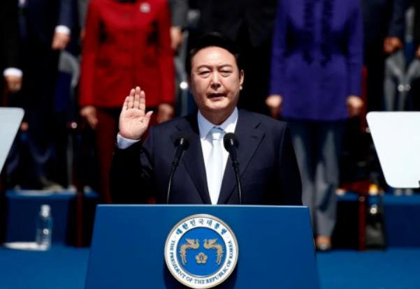 形势凶险万分！中国分而治之，重拳出击！