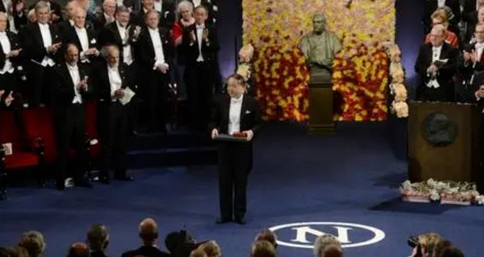 和西方软实力标准脱钩，是中国破局西方霸权的第一步！