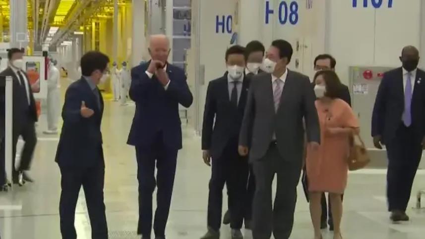 一下飞机就去了这儿，大有深意！