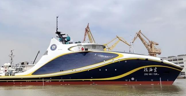 美国被“科幻航母”吓傻的时候，我们狠练舰载机起降！