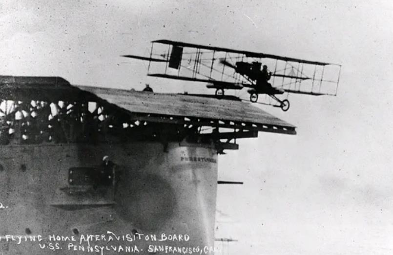 “福建”号航母下水，全球海权格局进入新篇章！