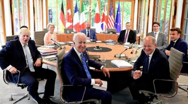 大动作！西方要“在中国的游戏里打败中国”！