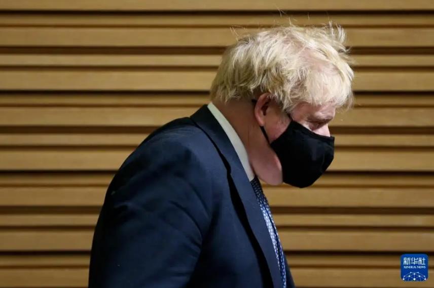 约翰逊辞职之前，干了一件坏事！