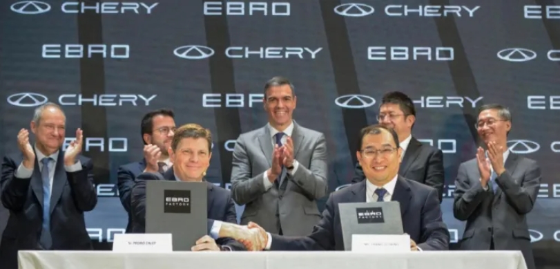 拜登没料到，美国竟成了中国手中的一张牌，而且还是王牌！