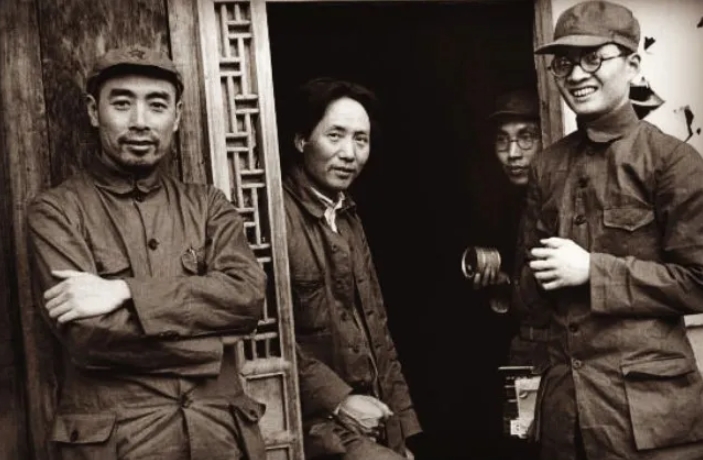 在蒙受冤屈的八年中，毛泽东遭受了三次打击！