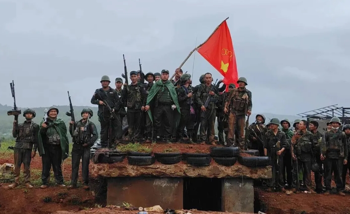 承认腊戍战败，敏昂莱开始甩锅东大！