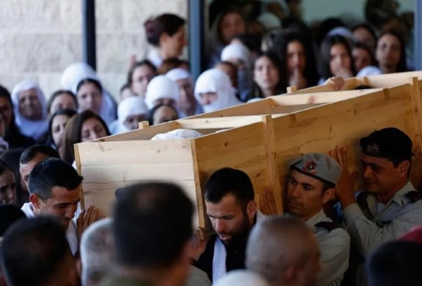 靠山石下，商人赌命！