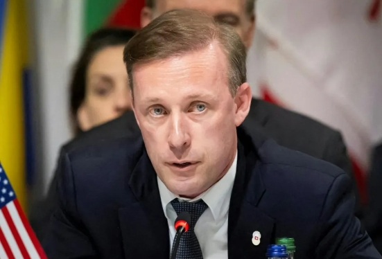 上有草台班子，下有富人出逃！