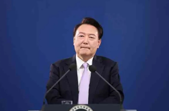 激斗李在明，尹锡悦戒严满盘皆输！