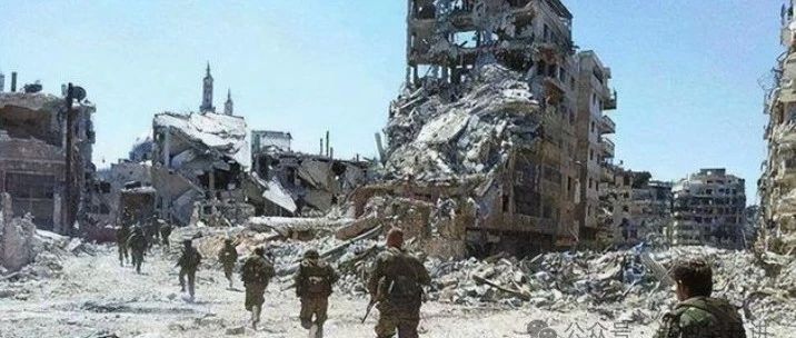 到底谁在主使此次叙利亚战争！