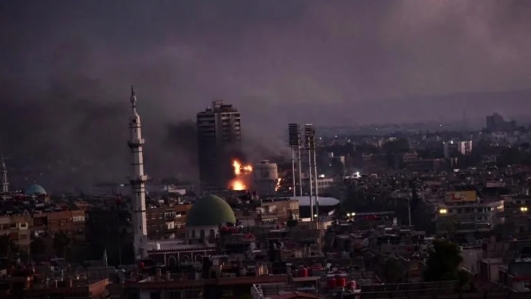 民主之后，先杀自由派全家！