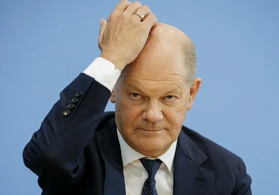 德国总理朔尔茨的风雨飘摇之路！