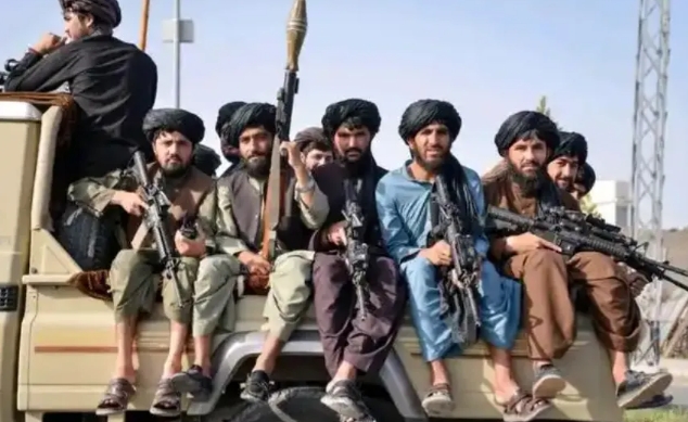 阿塔与巴铁互殴！