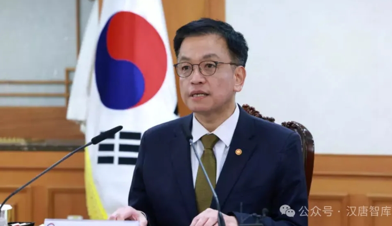 政变、空难、乱战与他的翻盘计划！