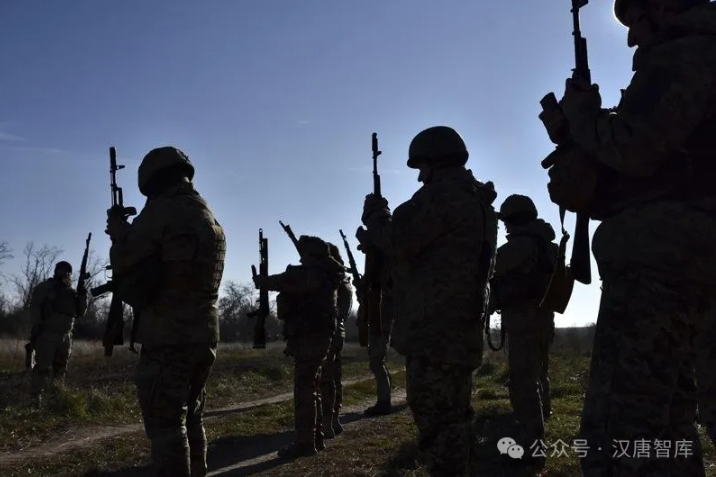 乌克兰逃兵拖垮北约旅，法棒风名不虚传！