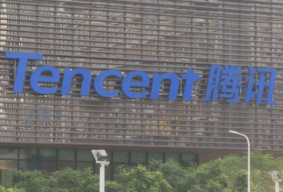 特朗普要踩着腾讯，登上史书！