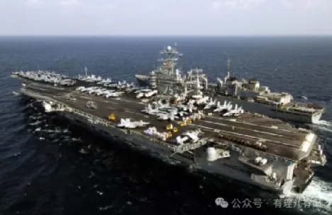 对胡塞忍气吞声，对丹麦重拳出击，这就是美国？！