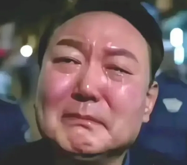 尹锡悦被捕后，3大佬要笑，2大佬要哭！