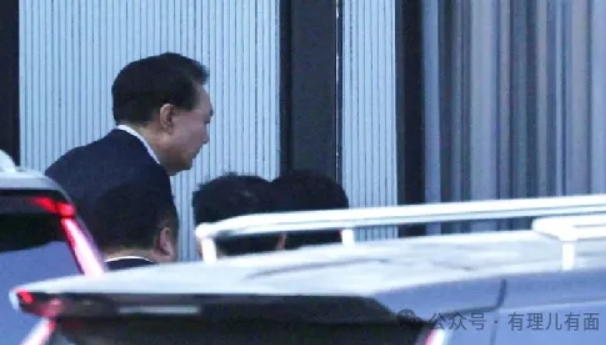 攀咬中国！尹锡悦“碰瓷”挺辛苦啊！