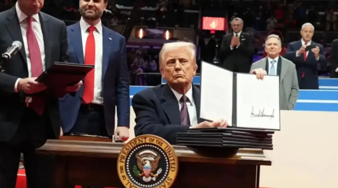 特朗普刚上班，就一堆人造反了，要大乱了！