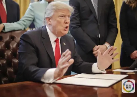 懂王对中、墨、加的游戏！