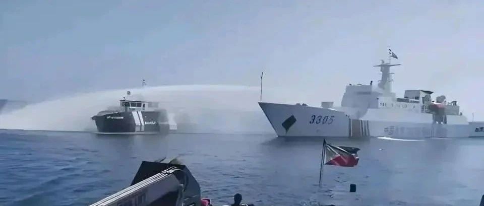 黄岩岛上舰队忙！