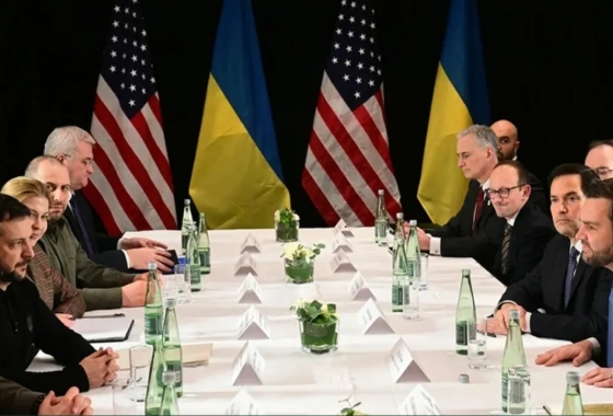 特朗普借刀杀人！