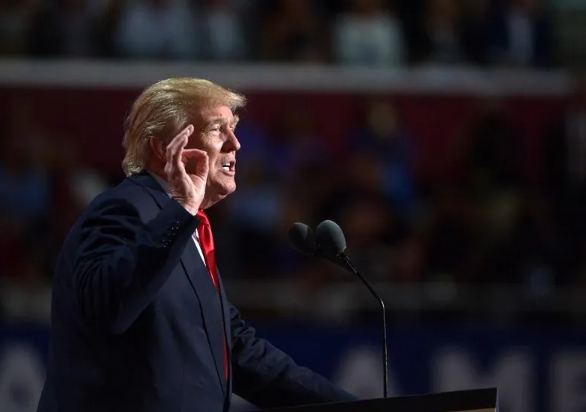 特朗普没有退路了，要对泽连斯基动手了！