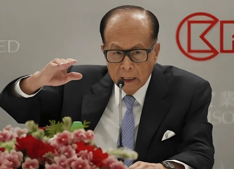 李嘉诚的背后需要有国家力量